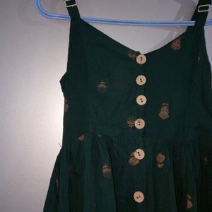 Dark Green Sleeveless Dress