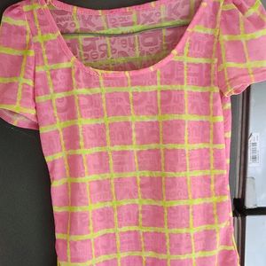 Casual Neon Top!