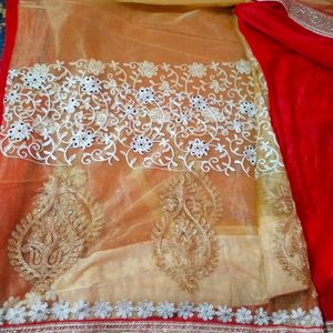 Beautiful Saree With Blouse Or Peti Cot