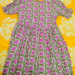 Zari work Floral Printed Kurta from Zudio.