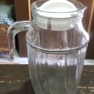 Yera Glass Jug With Lid