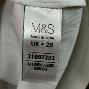 💅A CLASSIC M& S WHITE TEE