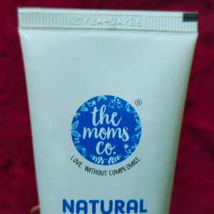 The Moms Co. Vitamin C Facewash