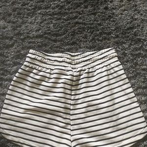 ORIGINAL H&M BEACHY SHORTS