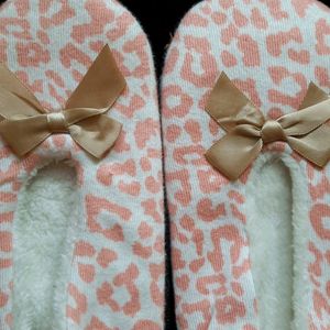 Peach And White Warm Slippers For Winters