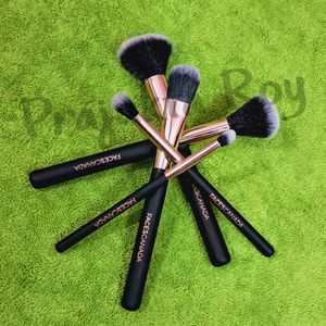 🖌️🖌️Faces Canada Brush Set 5 In 1🖌️🖌️