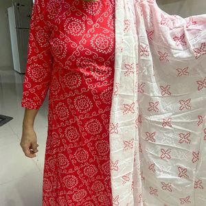 Bandej Red White Kurta With Dupatta