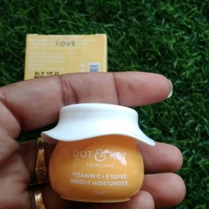 Dot & Key Vitamin C +E Super Bright Moisturizer