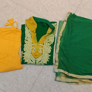 Kurta Set With Churidar Pajama