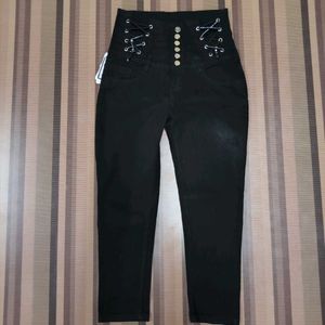 Y-43 Size 30 Slim Fit Women Denim Jeans