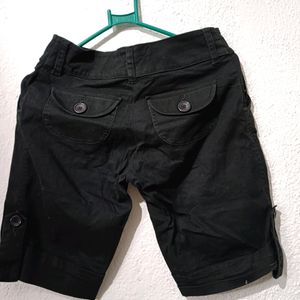 Women Shorts. Knee Length.Price Negotiable