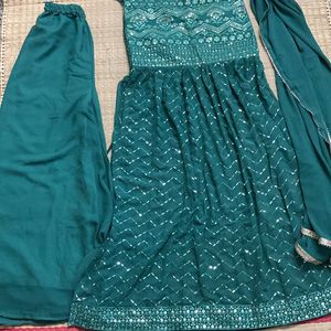 Green Nyra Kurta Set For Grabs