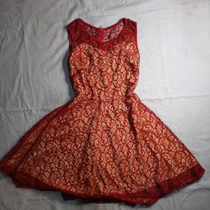 MAROON MINI FLARED DRESS