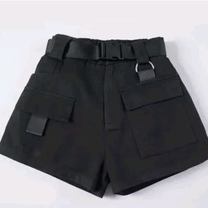 Black Korean Cargo Shorts With Pocket And Belt