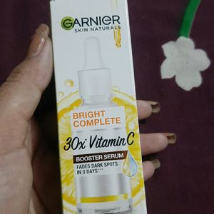 Garnier Bright Complete 30x Vitamin C SERUM
