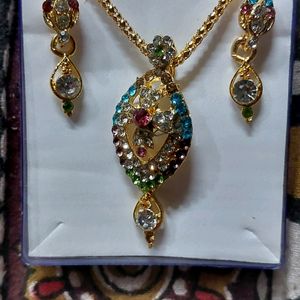 Pendent Set