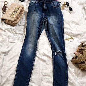 🍒 Used Distressed Flawed Jeans 🍒