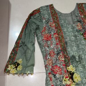 Pakistani Dress With Chiffon Duppata