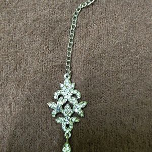 Lustrous Necklace