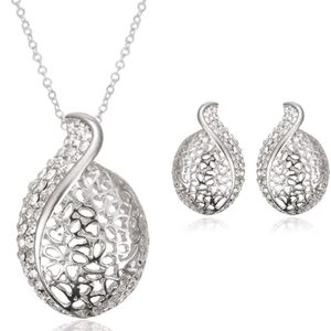 Crunchy Fashion Silver Platted Set