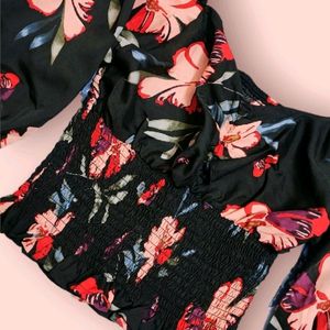 (New) Black Floral Top