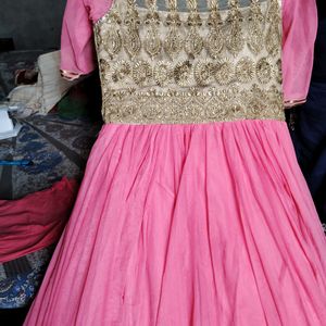 Pink Gown. Used Only 3 Time. Shadi M Use Kiya H Bs