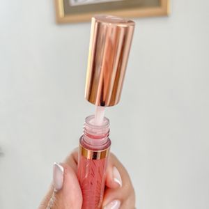 Charlotte Tilbury Collagen Lip Bath Pillow Talk