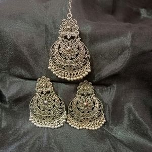 Oxidised Earrings With Mangtika