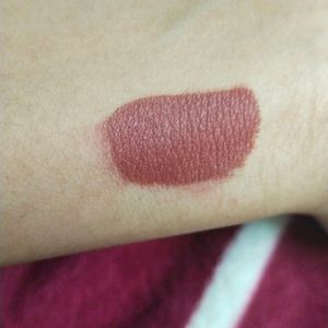 Sugar Pop Matte Lip Colour In The Shade 17 Cocoa