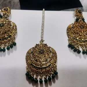 Ravishing Maang Teeka and Earring Set