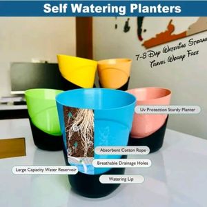 Self Watering Planter/pot