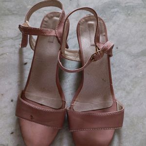 Nude Pinkish Heel Size 3