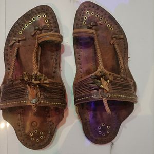 Kolhapuri Chappal