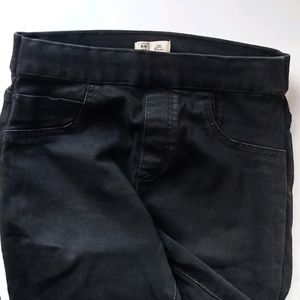 Solid Black Skinny Jeans