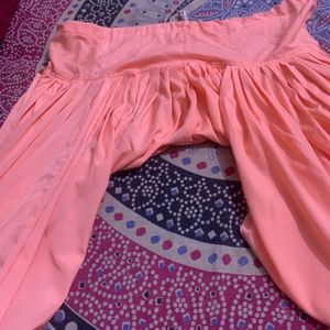 Simple Suit For Girls With Earrings Free