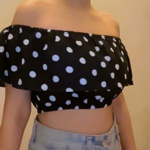 Berrylush Off Shoulder Top