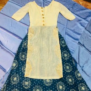 Off White With Navy Blue Printed Kurta