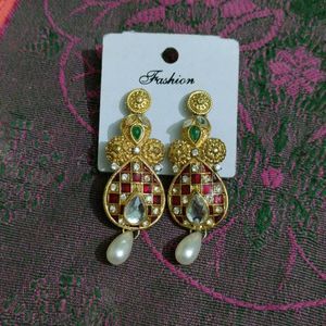 Unique Earings & Studs