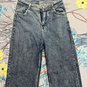 Women Stright Fit Denims