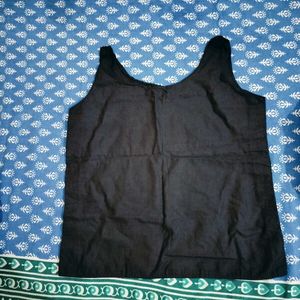 This is my black top of L size.