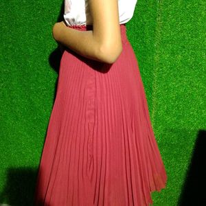 Woman Solid Pleated Red Skirt