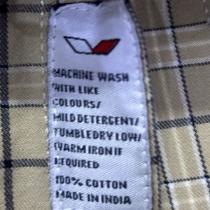 Men Shirt from Vogartino