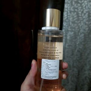 Victoria's Secret Almond Blossom & Oat Milk Mist