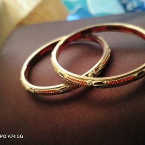 City Gold Bangle