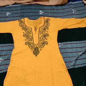 Chikankari Yellow kurti. New.