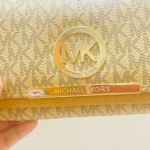 Michael Kors Wallet cum purse