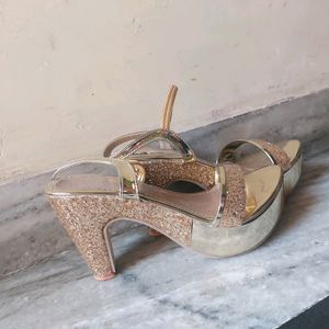 Strong And Stable Golden Heels