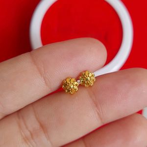 Beautiful New Flower Desine Studs