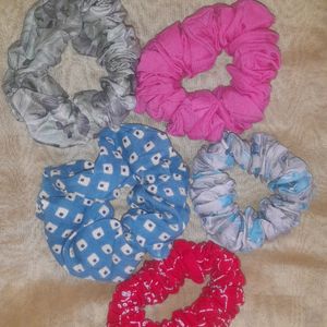 Set Of 5 Hair Scrunchies in Coins