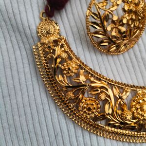 Gold Plated Upala Hansli With Earrings